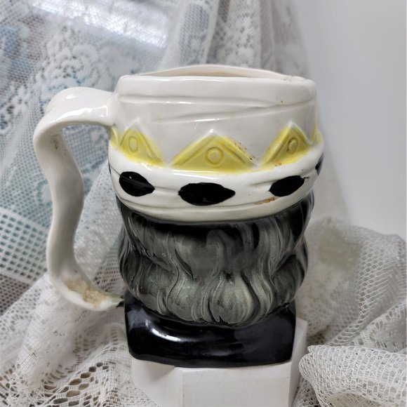 Ceramic Toby Mug Featuring Gray-Haired and Bearded Man - Picture 5 of 6